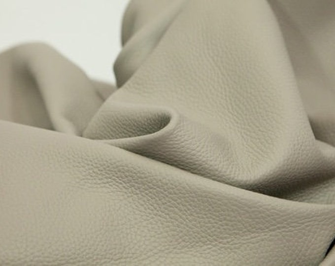 Soft Grey Embossed Upholstery leather, Cow leather for furniture coverings, Genuine Italian Leather, Premium quality dollaro leather Supply