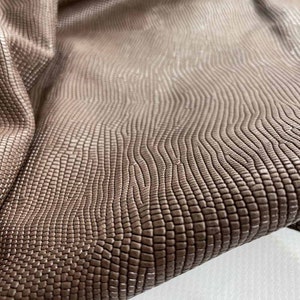 Brown Lizard Print Calf Skin Leather: Embossed Italian Cowhide