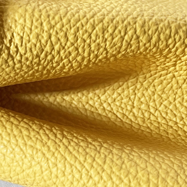 Gelbes Strukturiertes Italienisches Rindsleder: Präge Polsterung, Taschen, Schuhe Bild 4