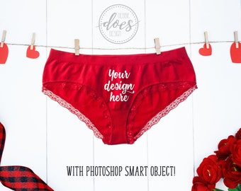 Rotes Höschen Mockup mit Herzen und Rosen | Valentinstag | Blank Mockup Foto Download