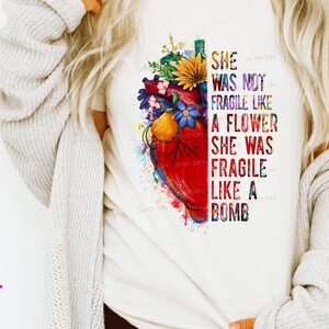 Bloemen half hart - kwetsbaar als een bom - sublimatie/afdrukbaar ontwerp | Direct downloaden | Sublimatie | Afdrukbaar | PNG