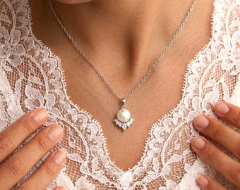Dainty Freshwater Pearl Necklace with Diamond, Leaf Diamond Pearl Necklace, Wedding Jewelry, Bridal Gift, Mother bride groom Gift for Her