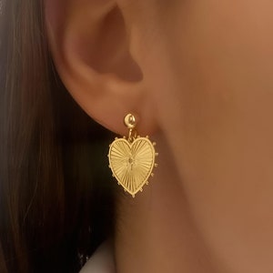 Earrings, Stud earrings, Heart earrings, Big Heart earrings, Gold earrings, Valentines day earrings, Statement Earrings, Gift for her
