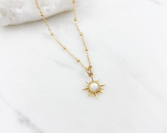 Opal star necklace, sun necklace, Celestial jewelry, gold necklace, dainty necklace, birthday gift for her, sunshine, Gold filled Chain