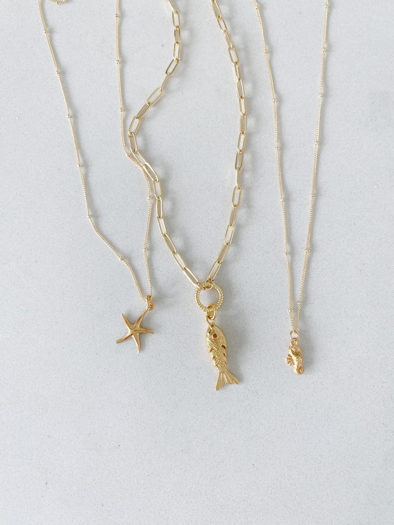 Dainty gold necklace, Starfish Necklace,Pendant necklace, gift for her, dainty jewelry, Necklaces for women, 14k gold vermeil, Ocean Jewelry