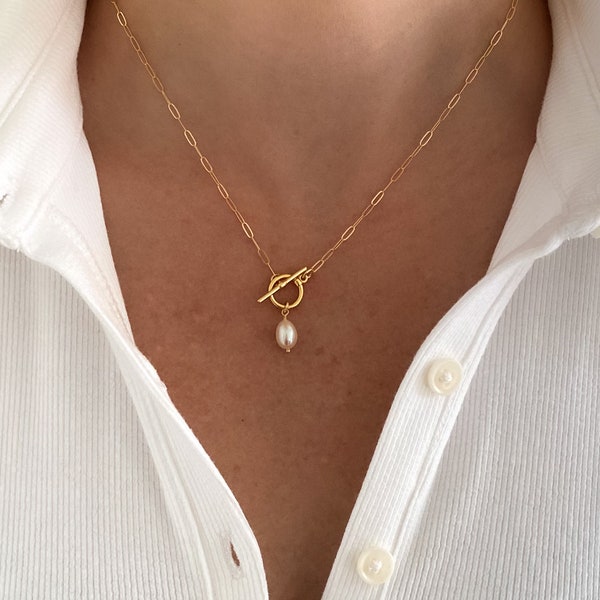 Gold filled paperclip chain necklace with mini toggle closure , Gold necklace, pearl necklace, layering necklace, jewelry gift for her