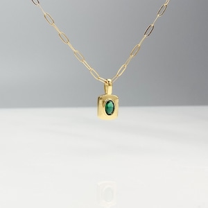 Gold filled Emerald Pendant Necklace, gold necklace, dainty necklace, layering necklace, Gift for her, Emerald Necklace, Paperclip image 3