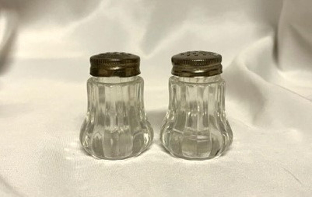 Vintage '60s Clear Lucite Mini Salt & Pepper Shakers Etsy