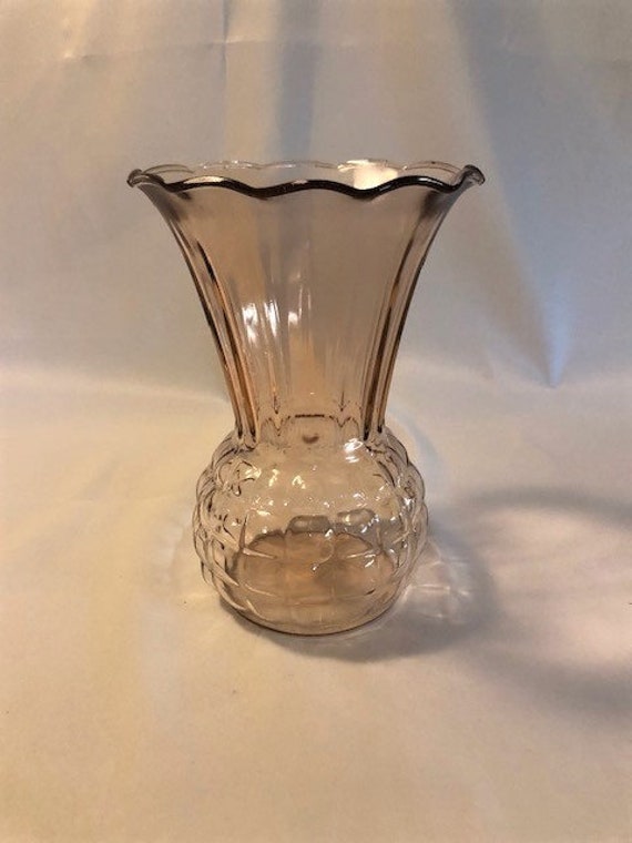 Vintage 30s Royal Pink Depression Glass Vase - Vintage Pink Depression Glass Vase Vintage 30s Royal Pink Depression Glass Vase - Vintage Pink Depression Glass Vase