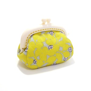 Small camellia pattern, Plastics frame coin purse, kiss lock purse