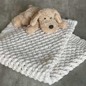 Knit Baby Blanket Pattern: Raspberry Stitch, Bulky Yarn (PDF Pattern)