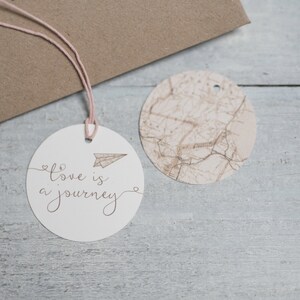 20x Hangtag Love is a journey Hochzeit Einladungskarte Verzierung Anhänger Einladung, Gastgeschenk, Hochzeitsdeko, Weltkarte Bild 1