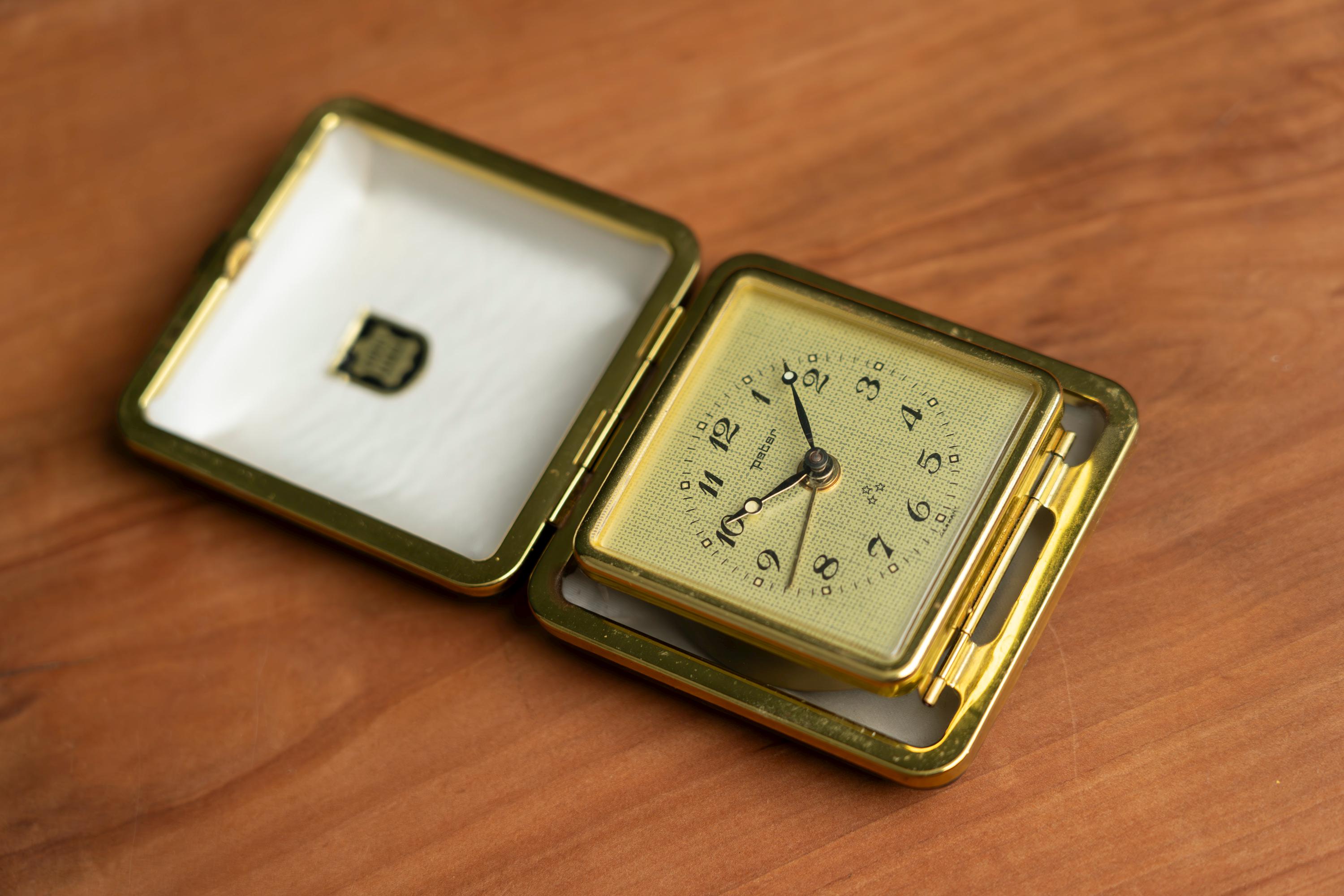 ヴィンテージ PETER 旅行用目覚まし時計、ドイツ製機械式巻き上げ式