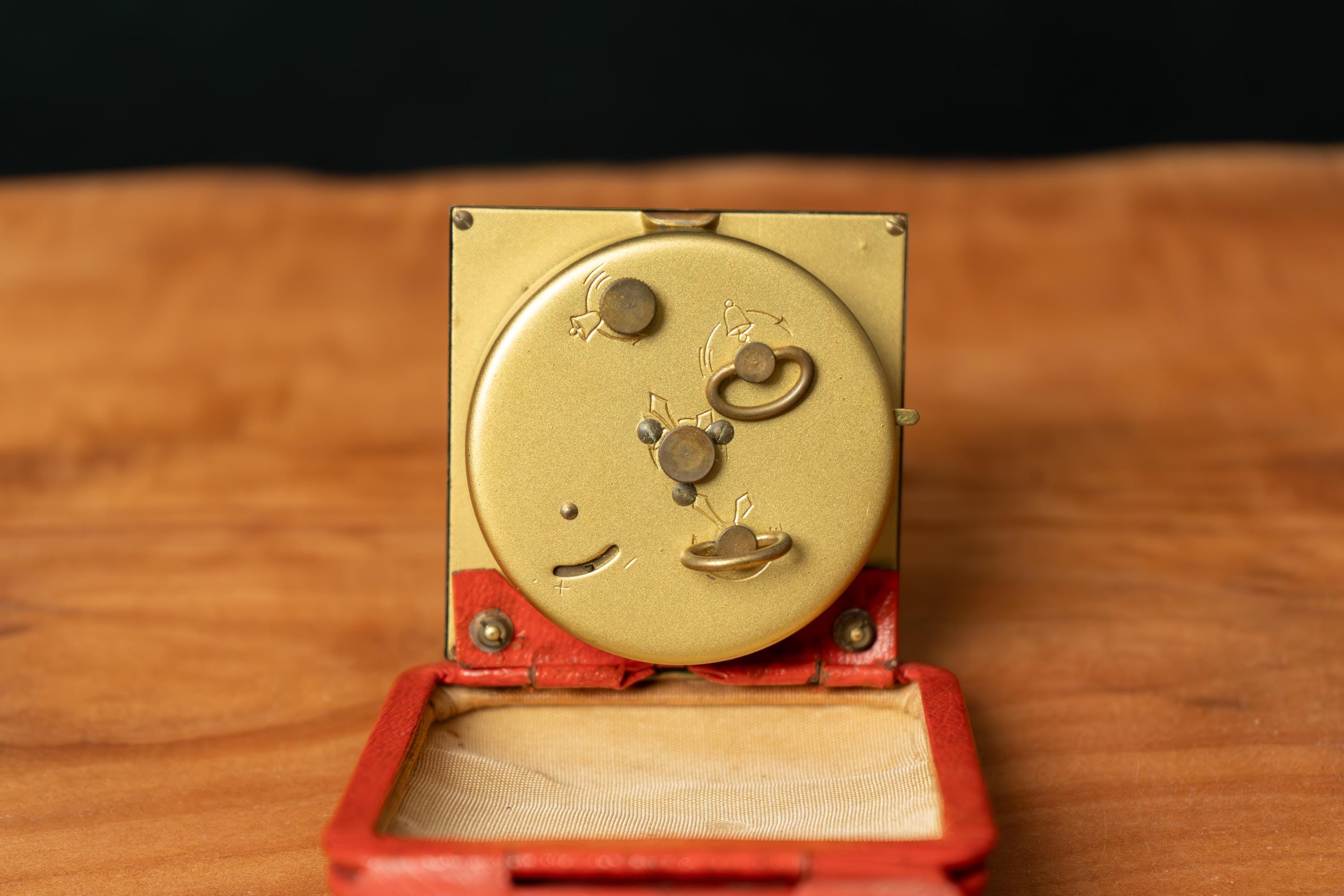 ヴィンテージ BLESSING トラベルアラームクロック：西ドイツ製、レザー