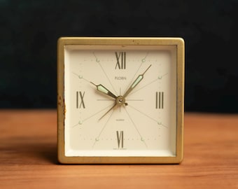 ANCIEN GRAND RÉVEIL mécanique Japy en bakélite des années 1950-1960 EUR