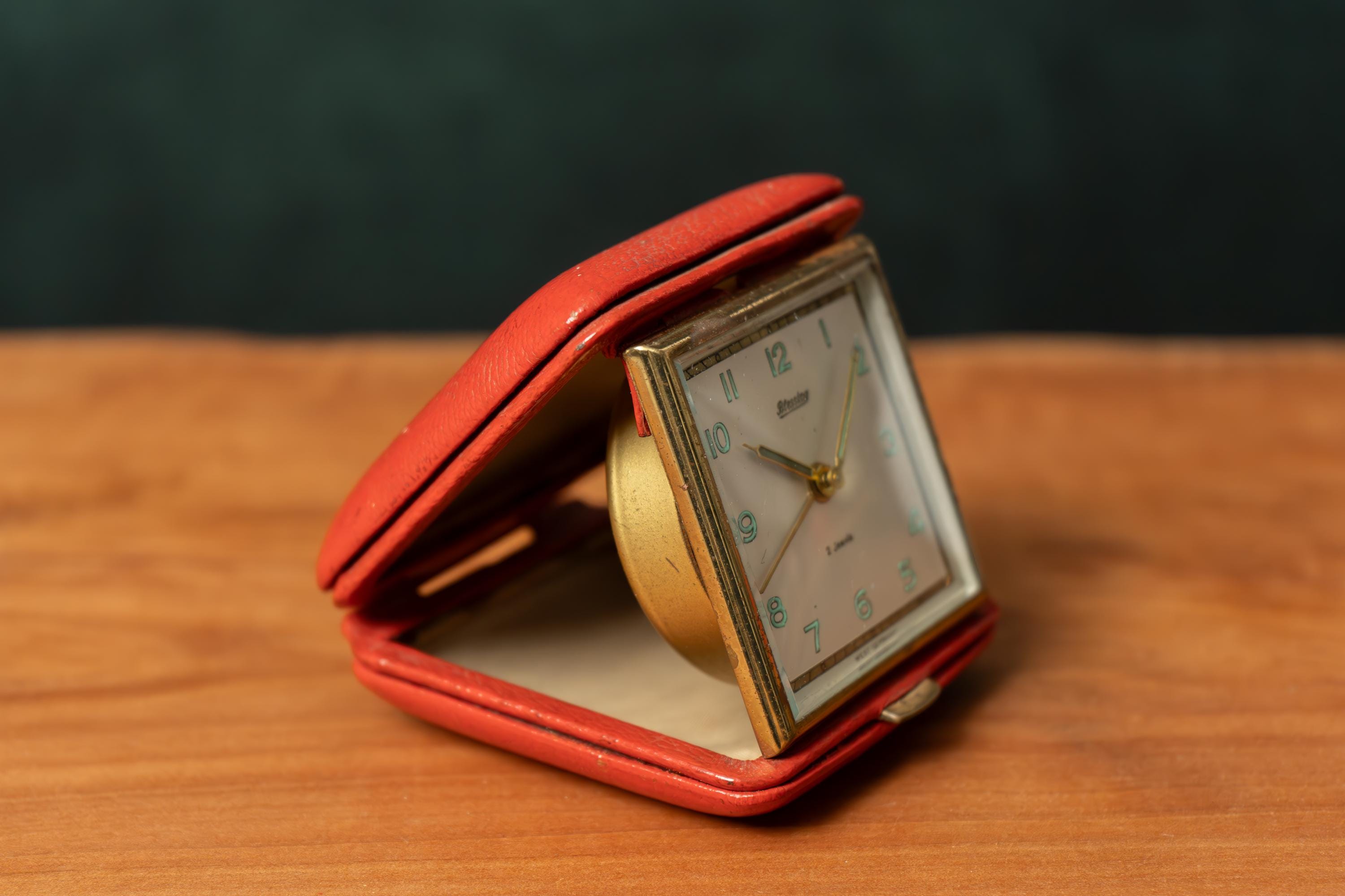 ヴィンテージ BLESSING トラベルアラームクロック：西ドイツ製、レザー