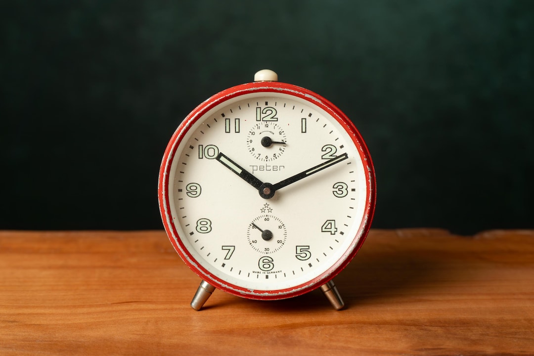 Peter Table Clock Vintage Peter Desk Clock / Mechanical Clock / Alarm / Table Clock ...