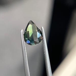 Natural  1.29 Carats Bi-color Sapphire Teal Blue Green Pear  Rose cut perfect for Ring