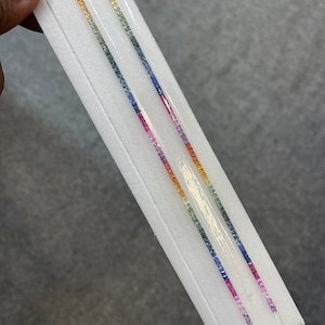2.3mm Multi Color Princess Cut Regenbogen Saphire Lose Edelstein Stilvolles Tennis Armband Geschenk für Frau Ästhetisches Armband