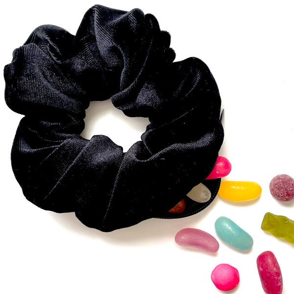 Stash scrunchie | rave, zipper scrunchie, hidden storage, stashie, secret pocket, rave outfit | descreate black velvet