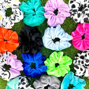 Velvet Storage Scrunchie: Hidden Pocket Stashie, Rave Outfit