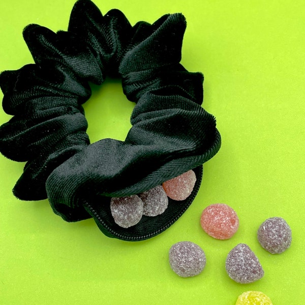 Mini stash scrunchie | small, rave, zipper scrunchie, hidden storage, stashie, secret pocket, rave outfit | descreate miniblack velvet