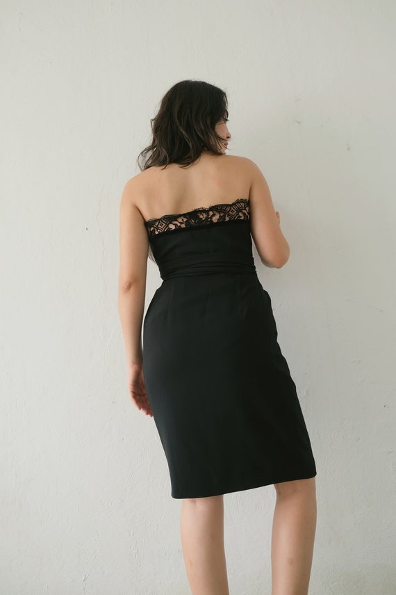oscar cocktail dress STRAPLESS SCALLOP Peppermint Pony white heirloom General Fabric: Twill Size:FR 44 - Preorder A technicolor dreamscape