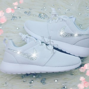 Nike blanca personalizada con cristales Etsy España