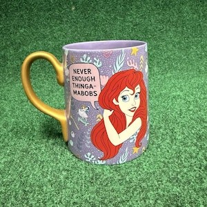 Taza de cerámica de la Gruta de Ariel de Disney Store, La Sirenita imagen 1