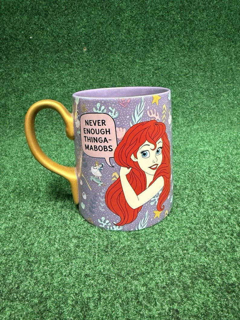 Taza de cerámica de la Gruta de Ariel de Disney Store, La Sirenita imagen 1