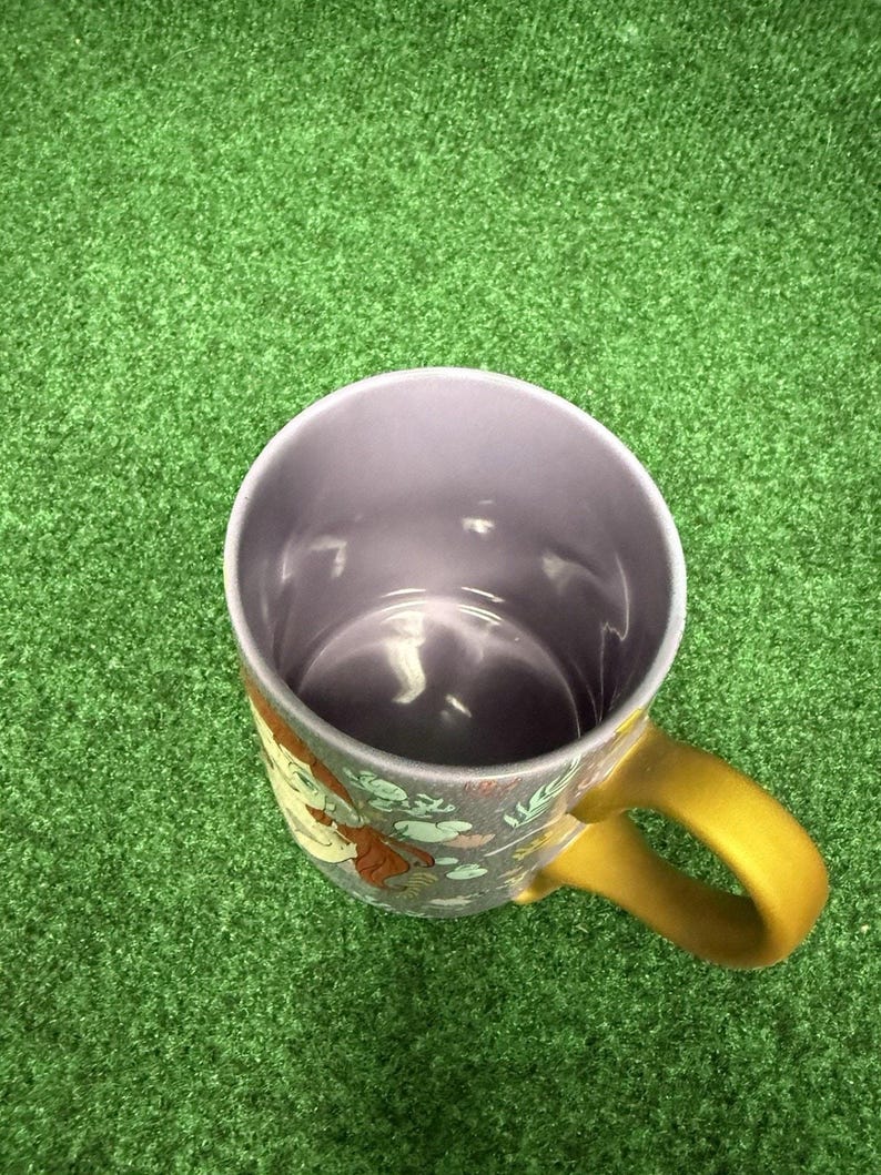 Taza de cerámica de la Gruta de Ariel de Disney Store, La Sirenita imagen 3