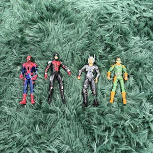 Marvel Avengers Spider-Man Ant-Man Thor Beetle 4-inch Action Figure Lot of 4 image 1