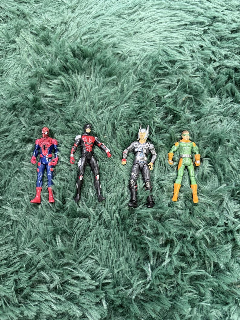Marvel Avengers Spider-Man Ant-Man Thor Beetle 4-inch Action Figure Lot of 4 image 1