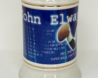 Caneca de cerveja vintage de cerâmica da NFL, comemorativa do quarterback John Elway, do Denver Broncos, de 1996.