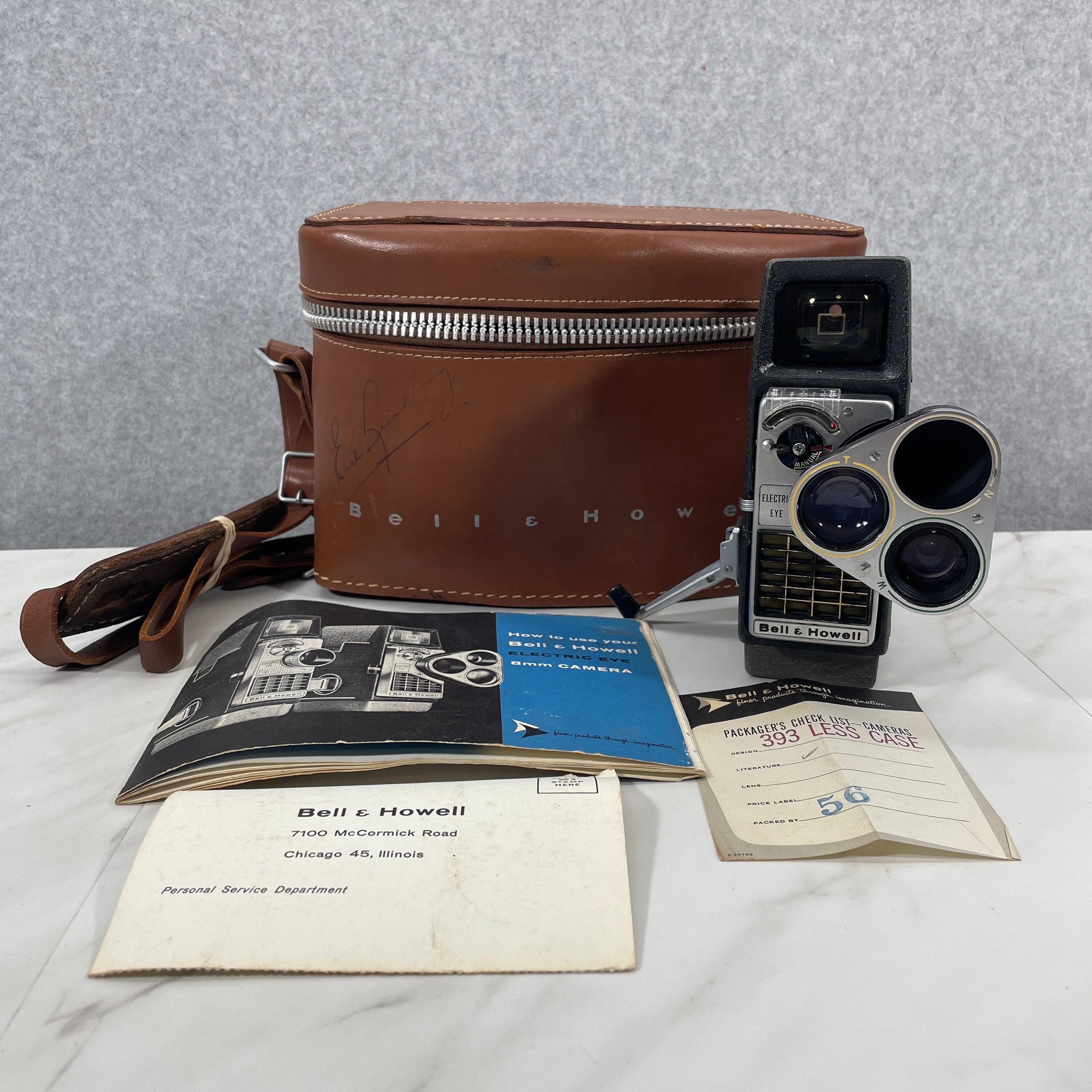 Caméra 8mm Bell & Howell Avec Cartouche De Film - Occasion - Matériel De Collection