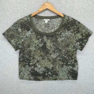 Vintage Floral Lace Crop Top: Green Short Sleeve Shirt (Size S/P)