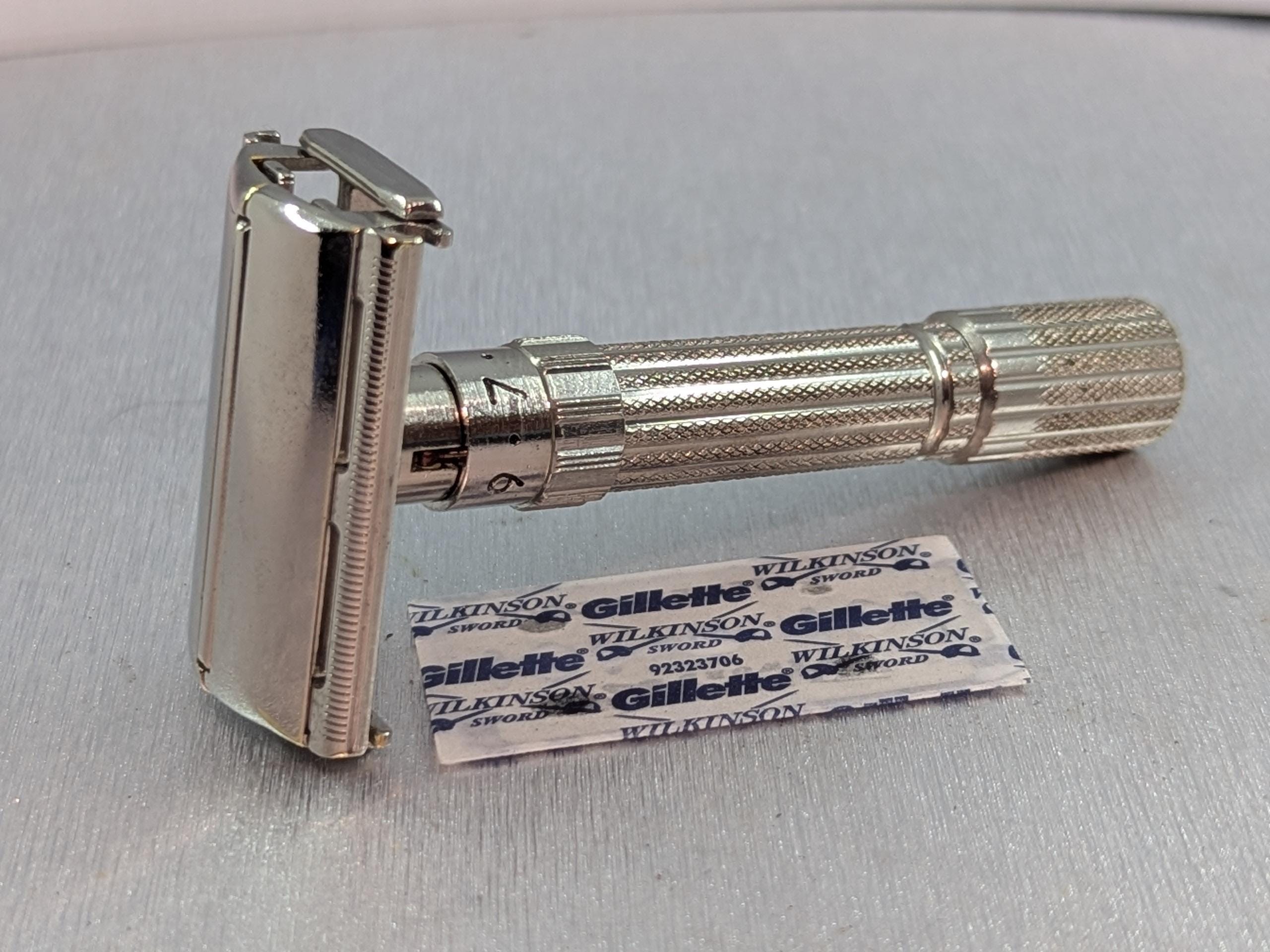 Gillette Executive adjustable 両刃カミソリ