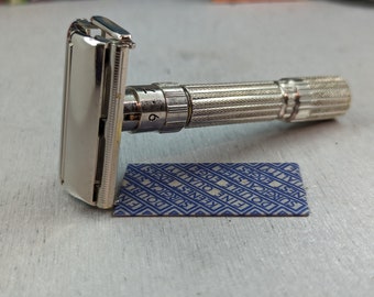 1959 Gillette FATBOY Adjustable Vintage Safety Razor Date Code E4