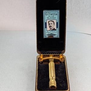 1937 Gillette Gold Sheraton Open Comb TTO Vintage Safety Razor Set in Case With Blades