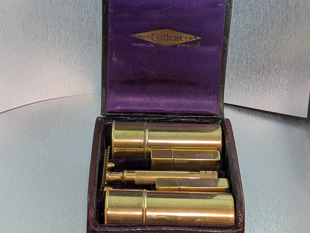 1917 Gillette Gold Old Type Razor Set: Vintage Single Ring, Leather ...