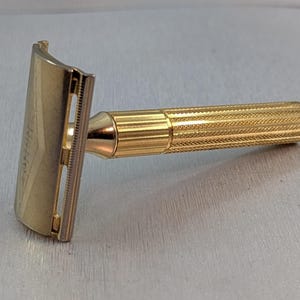 1953 Canadian 1932 Gillette Fat Handle Gold Tech Vintage Safety Razor - Made in Canada