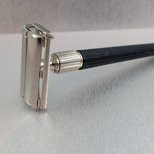 1974 Rasoir de sûreté Gillette « KNACK » vintage TTO code date U4