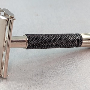 1982 Gillette Black Handle Flare Tip Super Speed "Black Beauty" Vintage Safety Razor Date Code C4