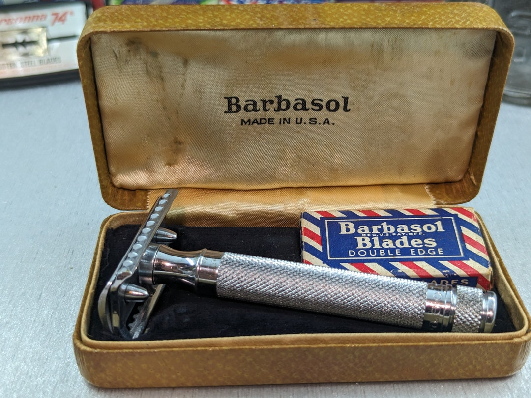 1930s BARBASOL Floating Head Dual Edge Vintage Safety Razor Set With