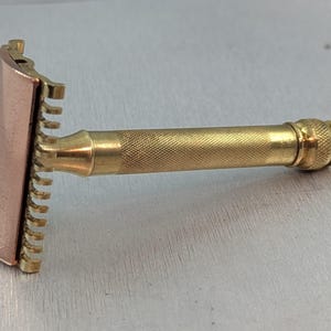 Rasoir de sûreté vintage Gillette, peigne long, boule sphérique, canadien des années 1930 - Fabriqué au CANADA