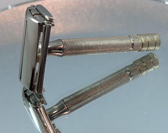 1948-1950 Gillette ARISTOCRAT Vintage Safety Razor Set in Case NO