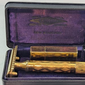 1920 NEW Improved Gillette GOLD New Standard Vintage Safety Razor Set in Case