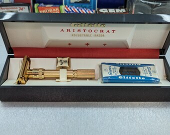 1961 "FIRST Year, FIRST Quarter" Gillette ARISTOCRAT 22K Gold Slim Verstellbares Vintage Rasierhobel Set im Shipper Date Code G1 - Neu!"