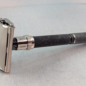 1986 Gillette Super Adjustable PD 109 Vintage Safety Razor Date Code G2