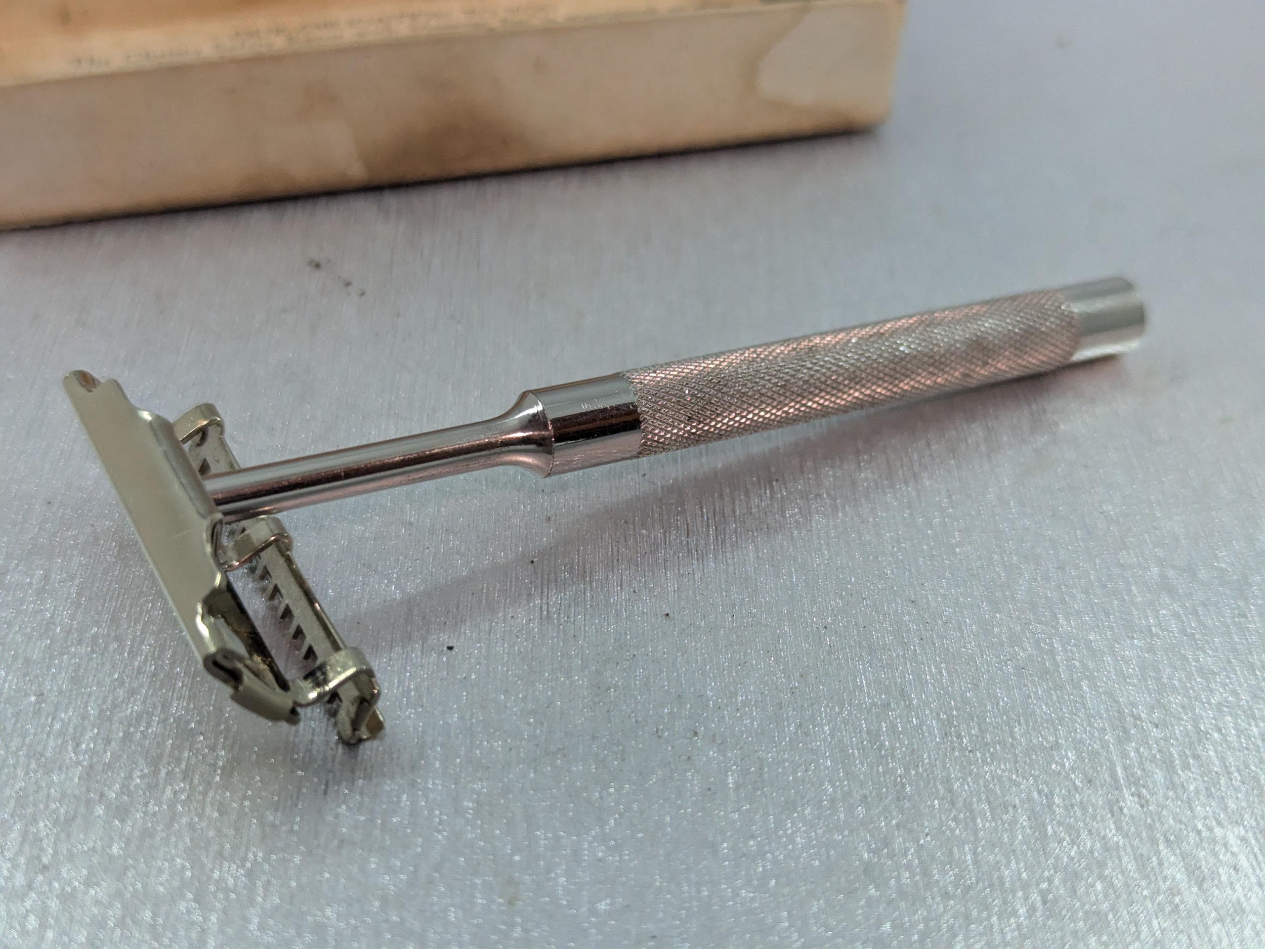 1920s Christy Vintage Single Edge Safety Razor in Box With Blades and ...